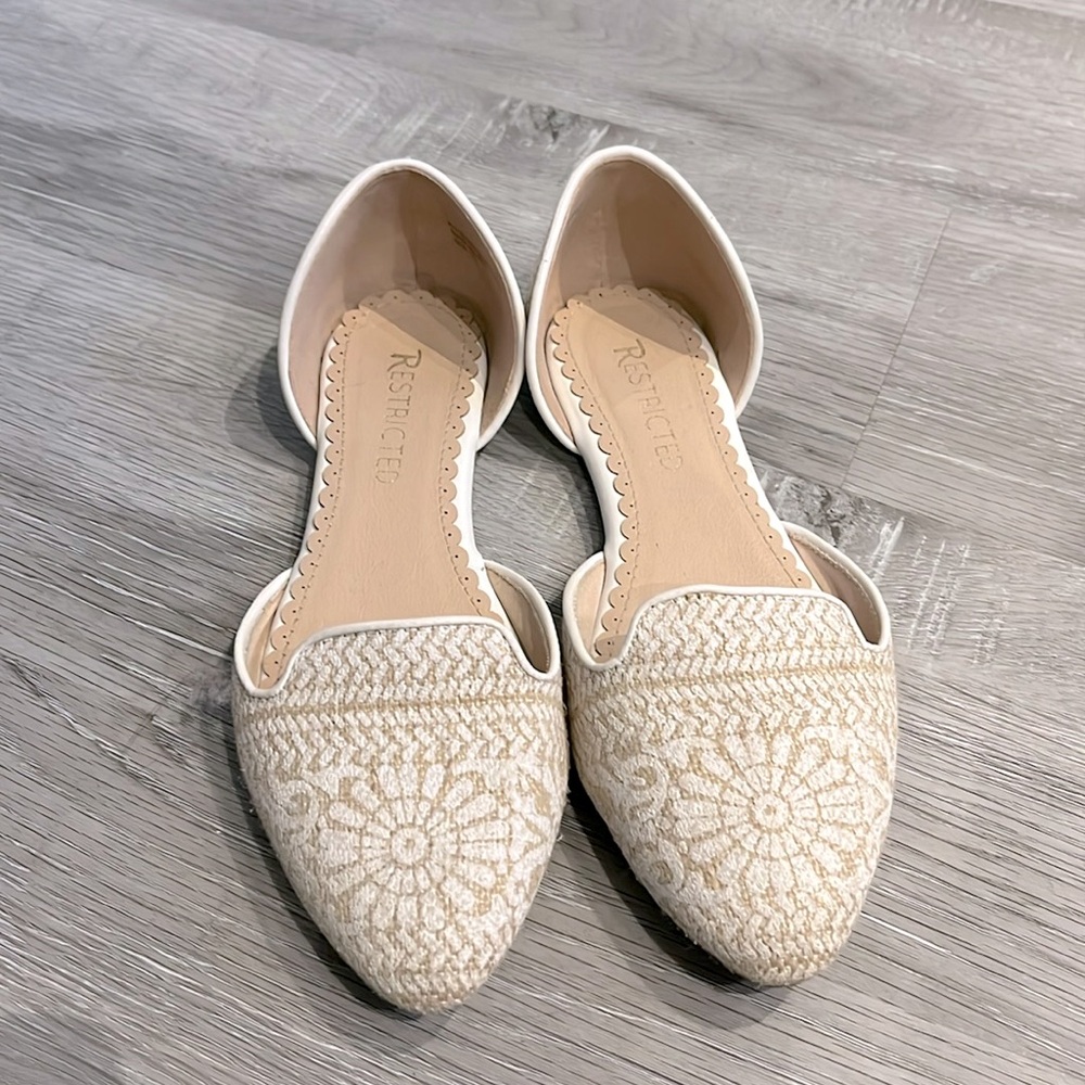 Restricted Tan and White Flats